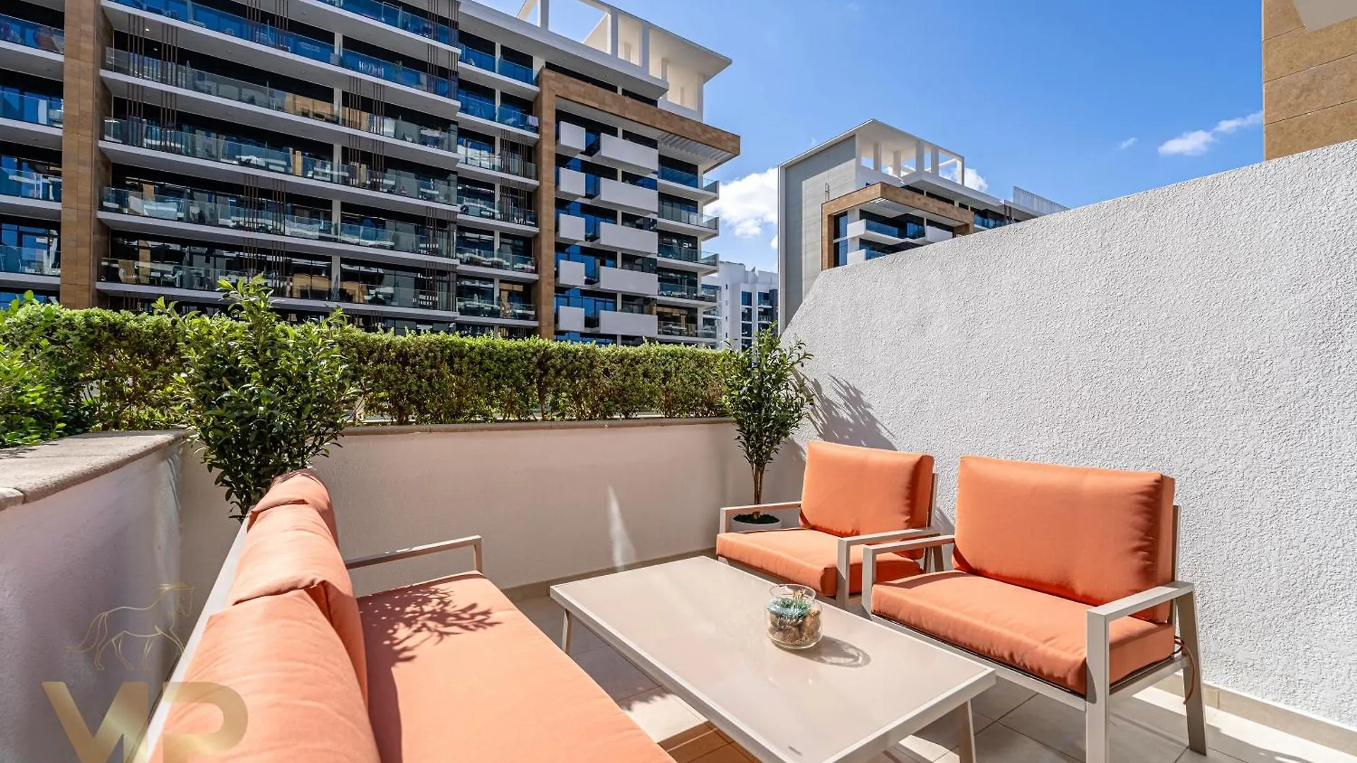 Marcopolo - Chic Studio Huge Balcony & Top-Notch Amenities Dubai Apartment