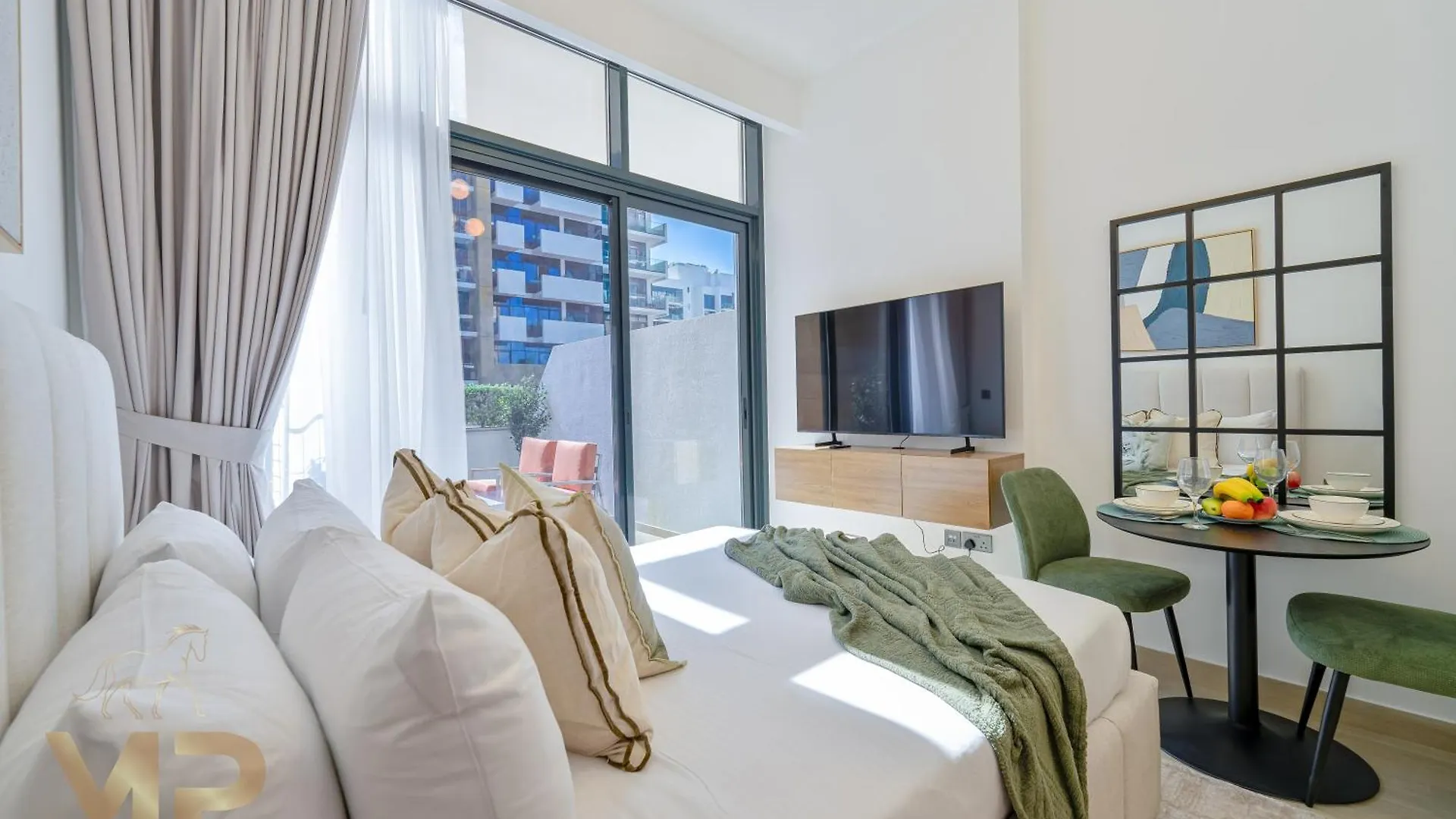 Marcopolo - Chic Studio Huge Balcony & Top-Notch Amenities Dubai