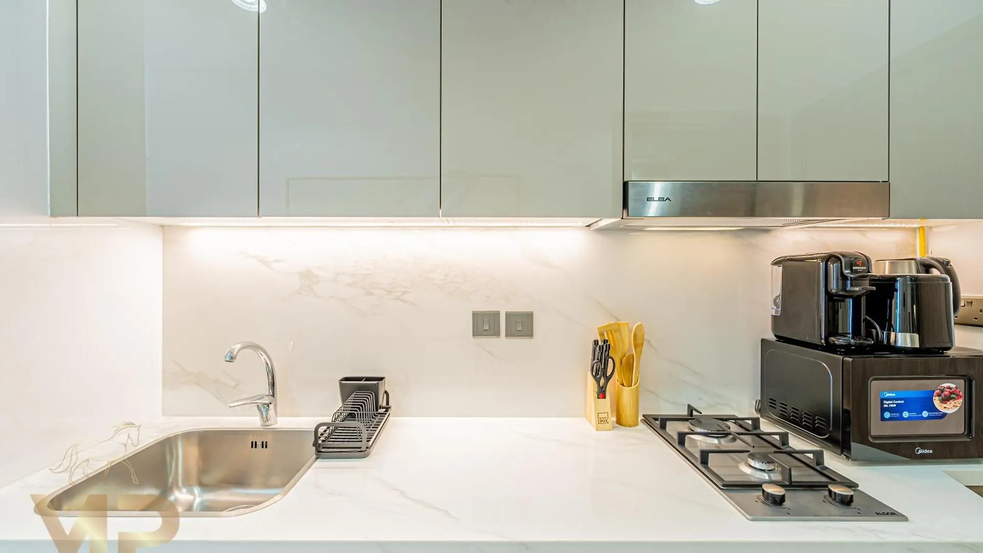 Marcopolo - Chic Studio Huge Balcony & Top-Notch Amenities دبي شقة