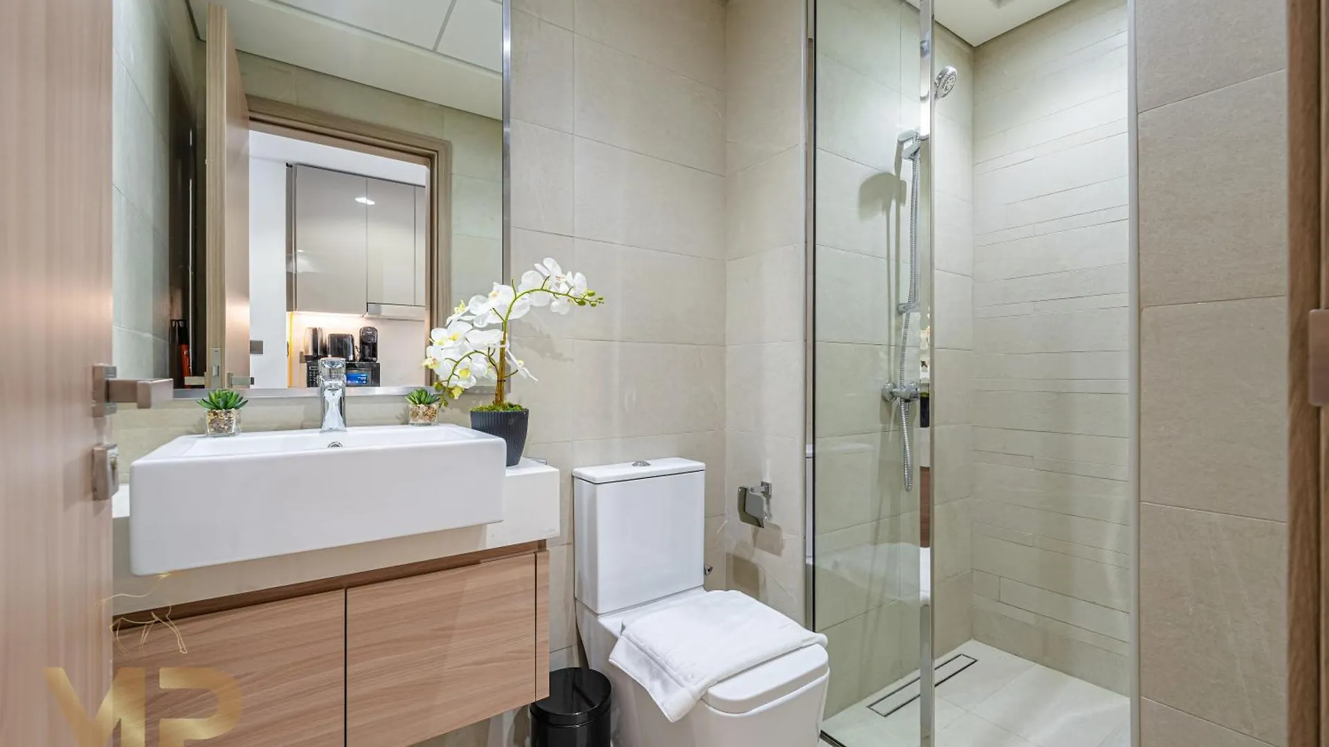 Marcopolo - Chic Studio Huge Balcony & Top-Notch Amenities دبي
