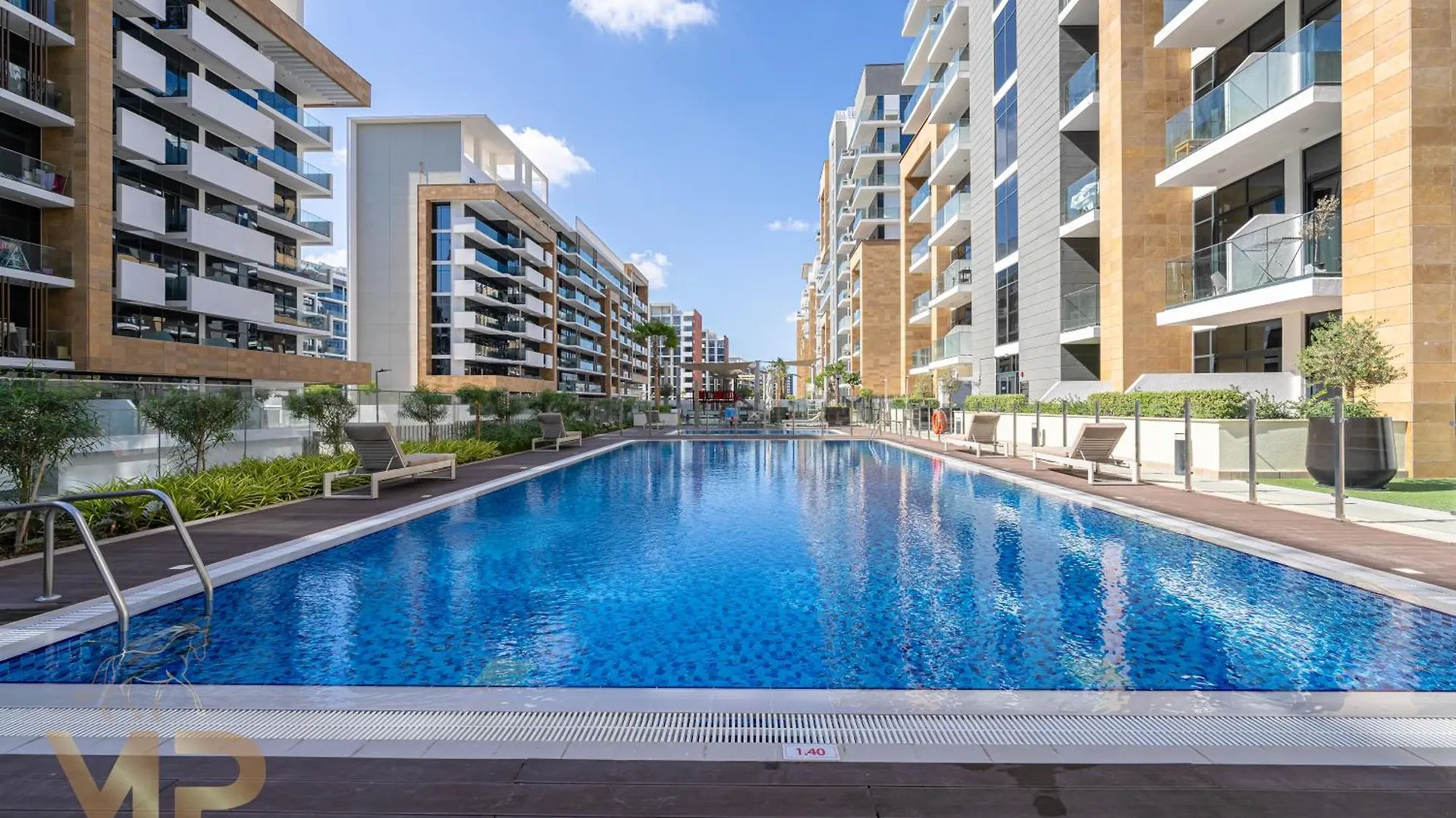 Marcopolo - Chic Studio Huge Balcony & Top-Notch Amenities دبي